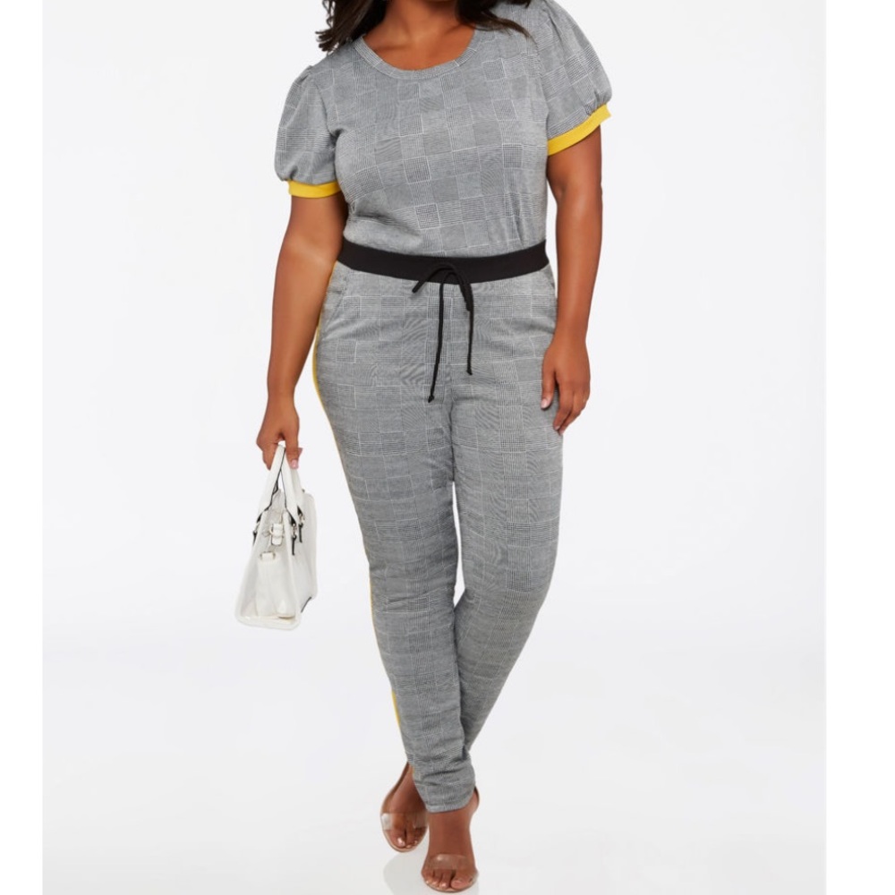 MENSWEAR TEE & LEGGINGS